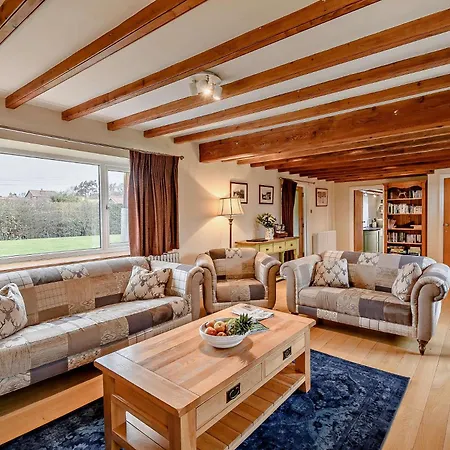 4 Bed In York G0091 * Leavening