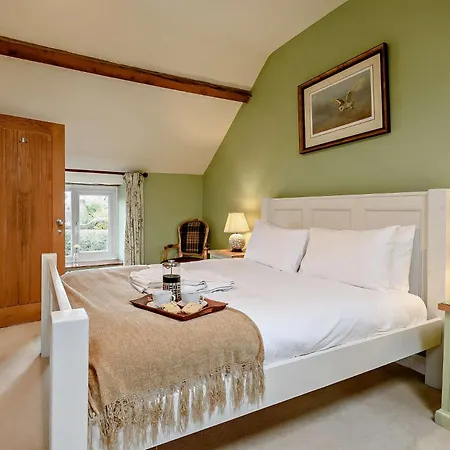 4 Bed In York G0091 בית נופש *