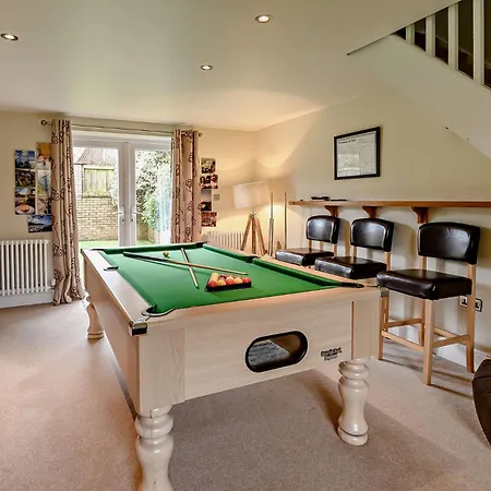 Nyaraló 4 Bed In York G0091
