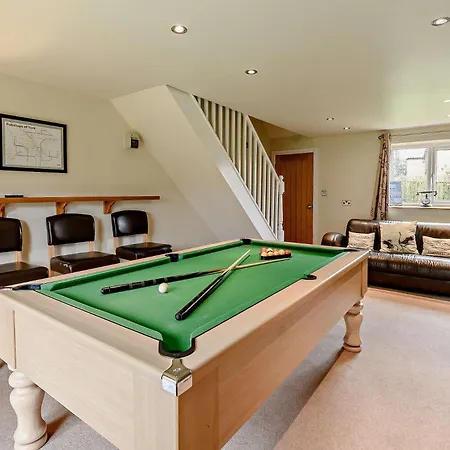 Nyaraló 4 Bed In York G0091