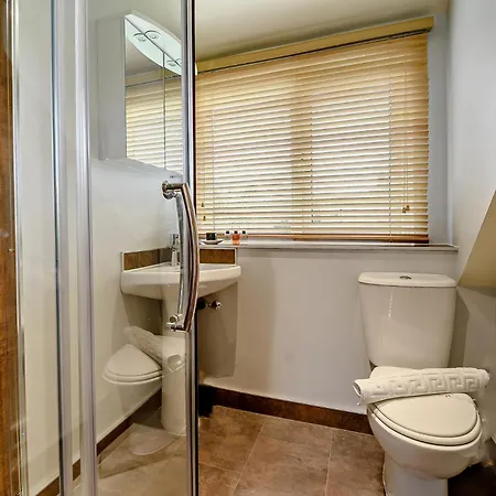 4 Bed In York G0091 Nyaraló *
