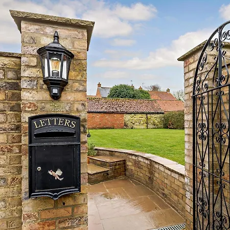 Nyaraló 4 Bed In York G0091